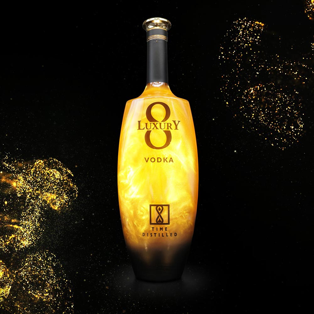 LUXURY 8® Premium Vodka 700ml Geschenkpaket