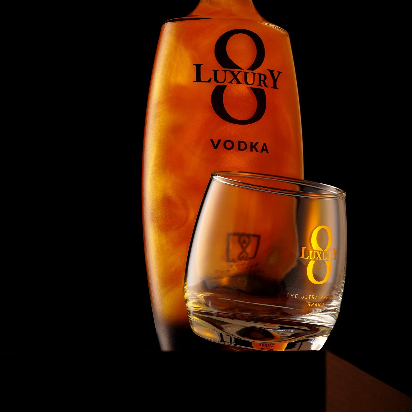 LUXURY 8 VODKA Gläser-Set